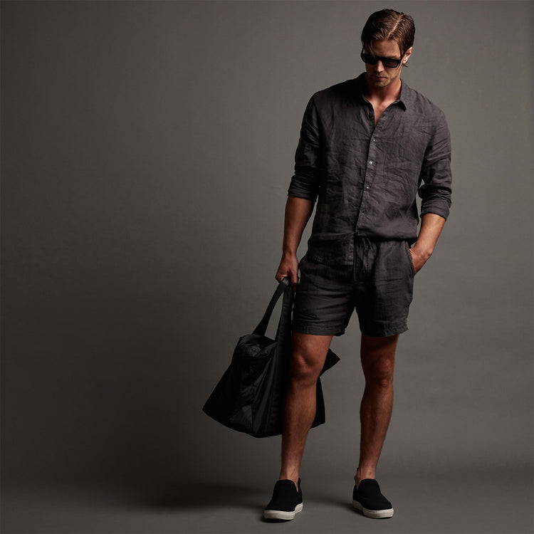 Lightweight Linen Short in Magma Pigment | James Perse Los Angeles