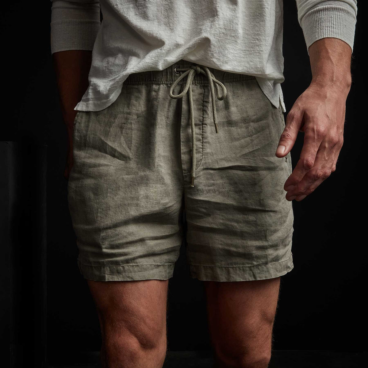 Lightweight Linen Short - Marjoram Pigment | James Perse Los Angeles
