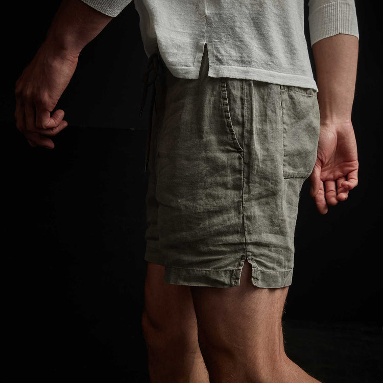 Lightweight Linen Short - Marjoram Pigment | James Perse Los Angeles
