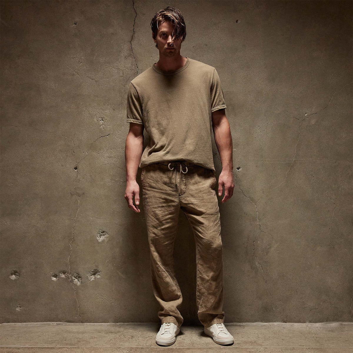 Relaxed Fit Linen Pant in Cashew Pigment | James Perse Los Angeles