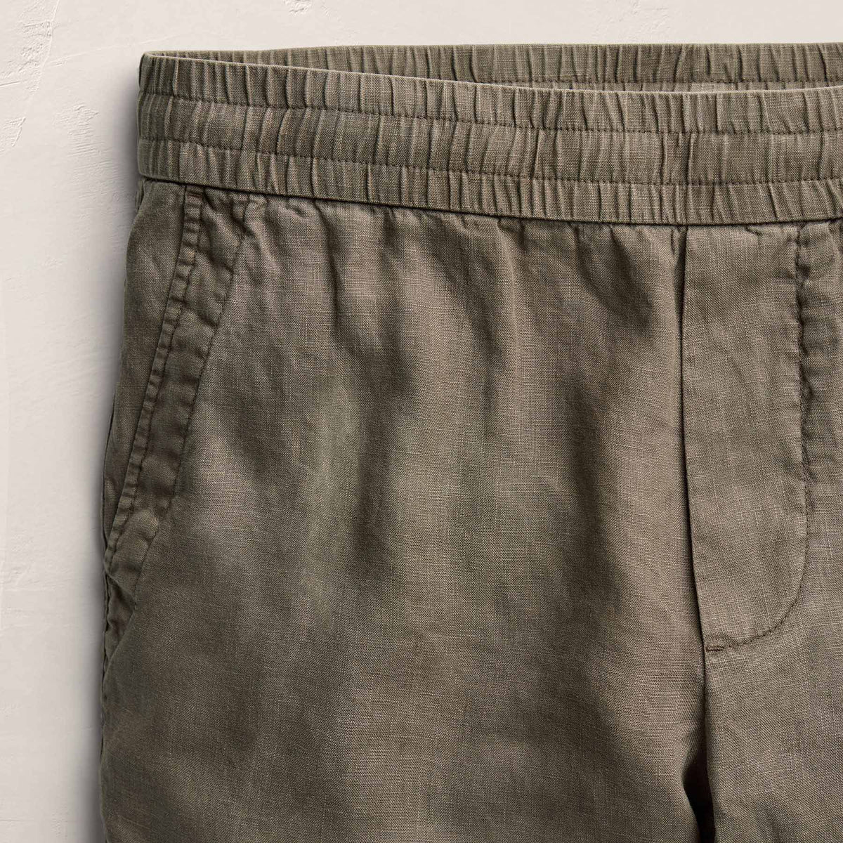 Lightweight Linen Pant In Light Olive Pigment | James Perse Los Angeles