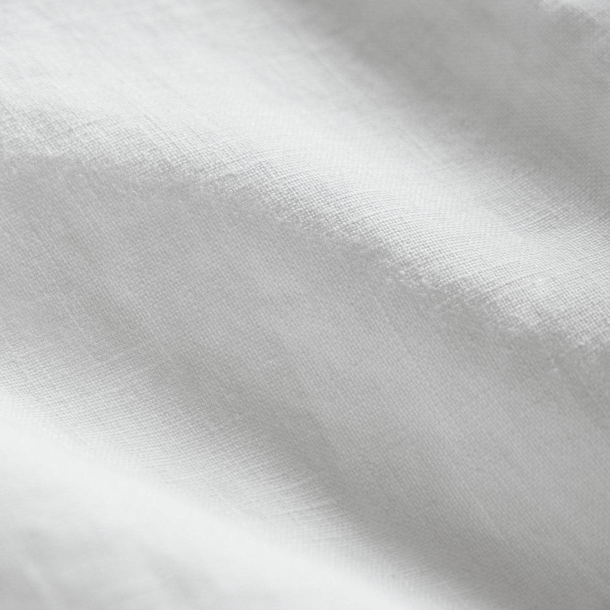 Relaxed Fit Linen Short in White | James Perse Los Angeles