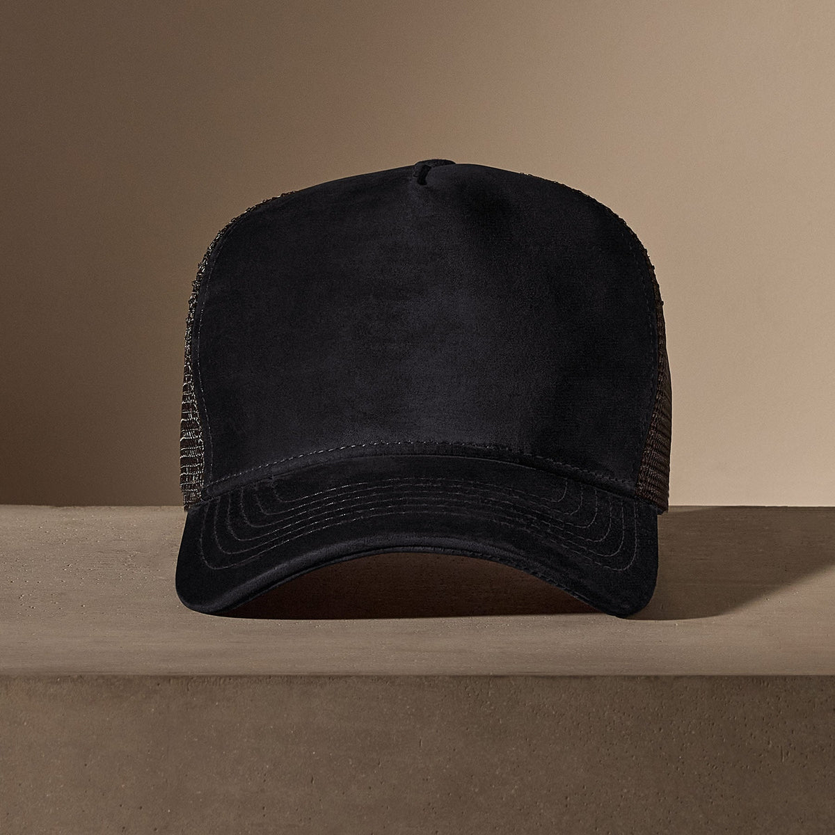 Kid Suede Trucker Hat in Black | James Perse Los Angeles