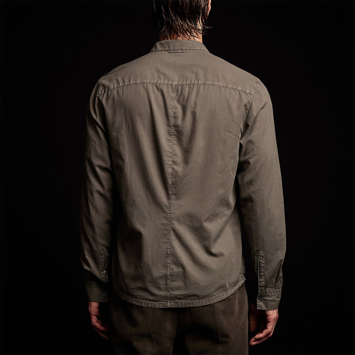 Standard Shirt in Alligator Pigment | James Perse Los Angeles