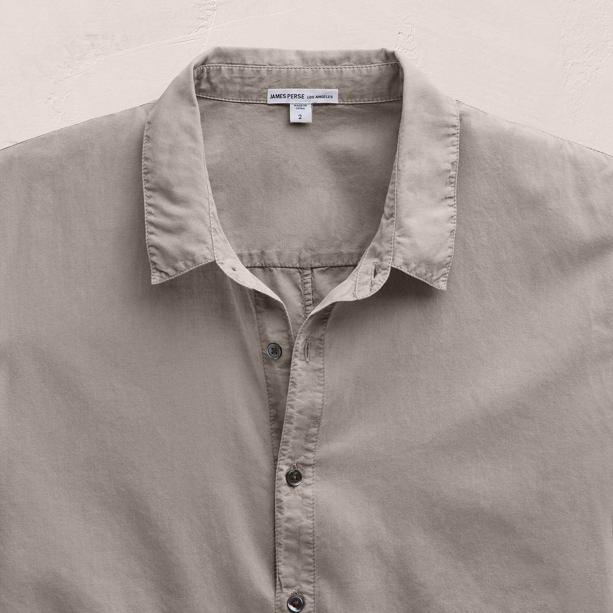 Standard Shirt in Concrete Pigment | James Perse Los Angeles