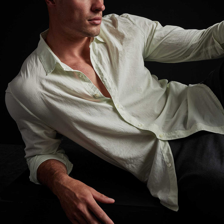Standard Shirt in Celery Pigment | James Perse Los Angeles