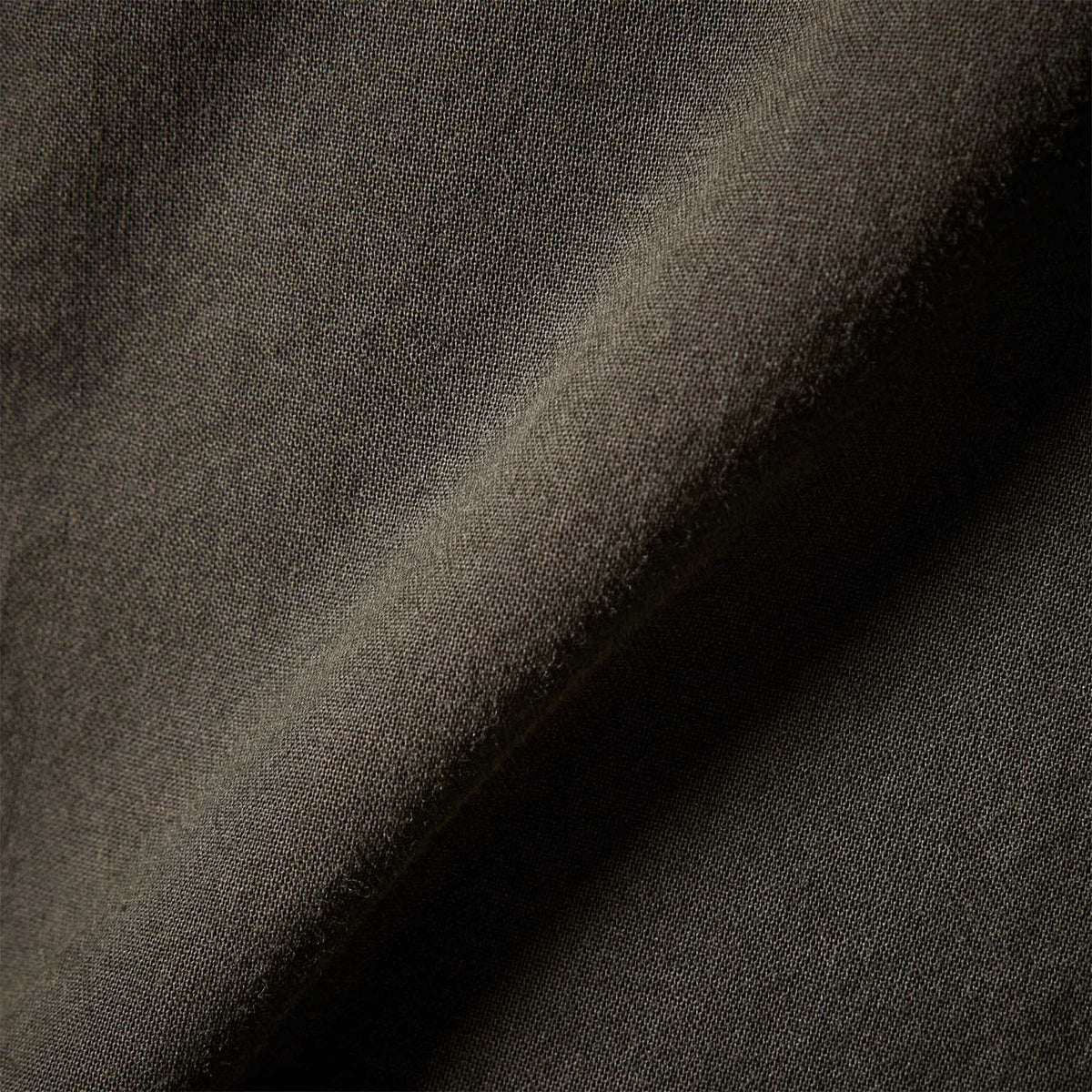 Standard Shirt in Dark Olive Pigment | James Perse Los Angeles