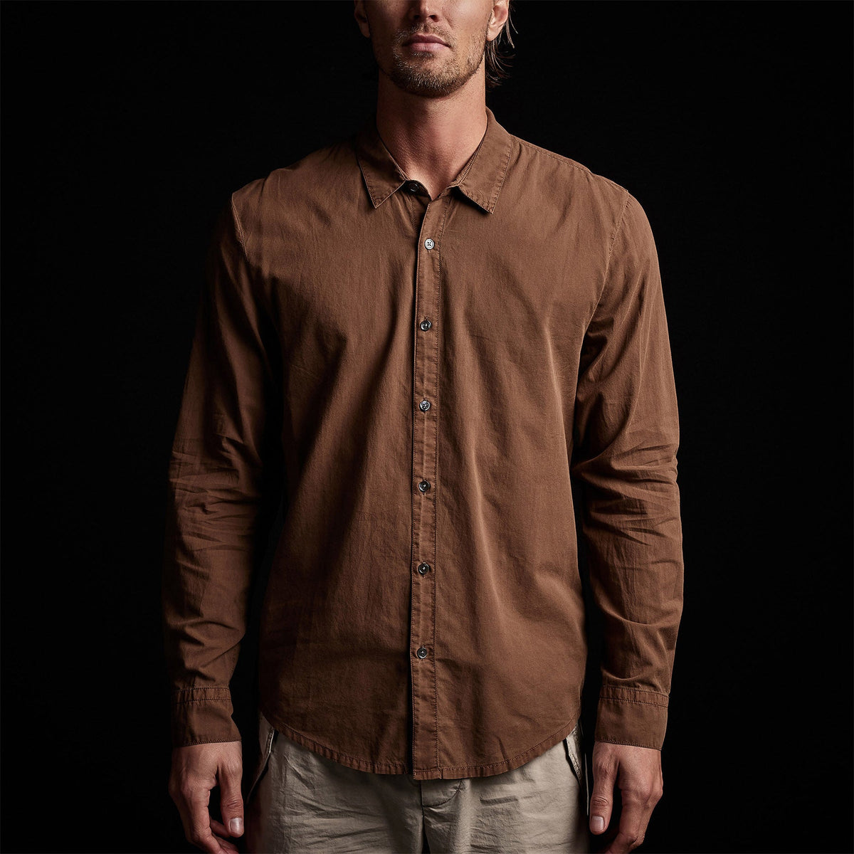 Standard Shirt in Gingerbread Pigment | James Perse Los Angeles