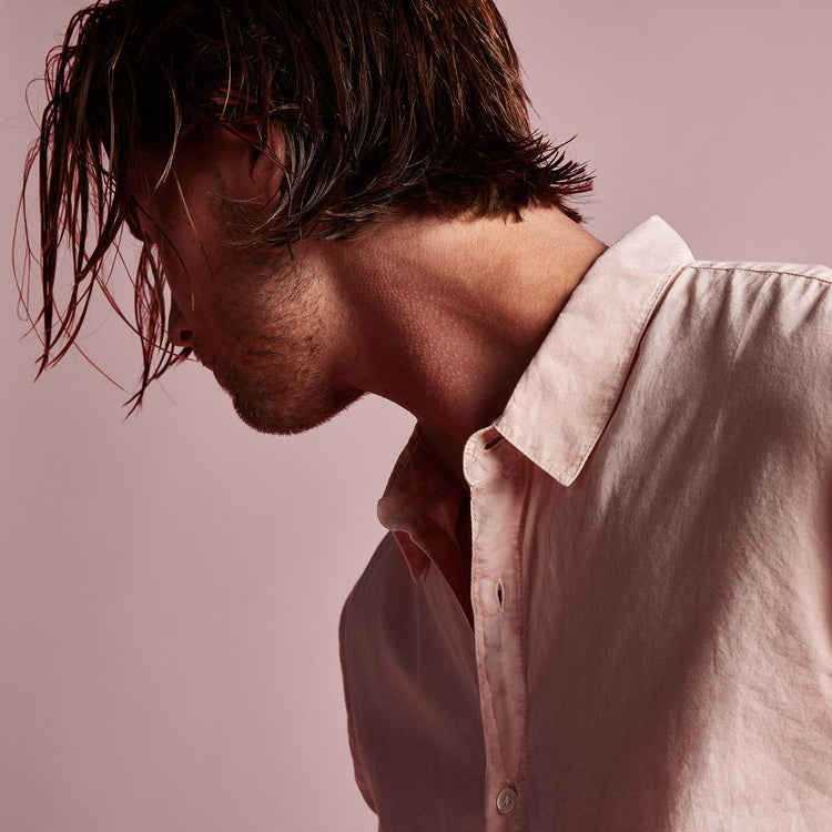 Standard Shirt in Nougat Pigment | James Perse Los Angeles