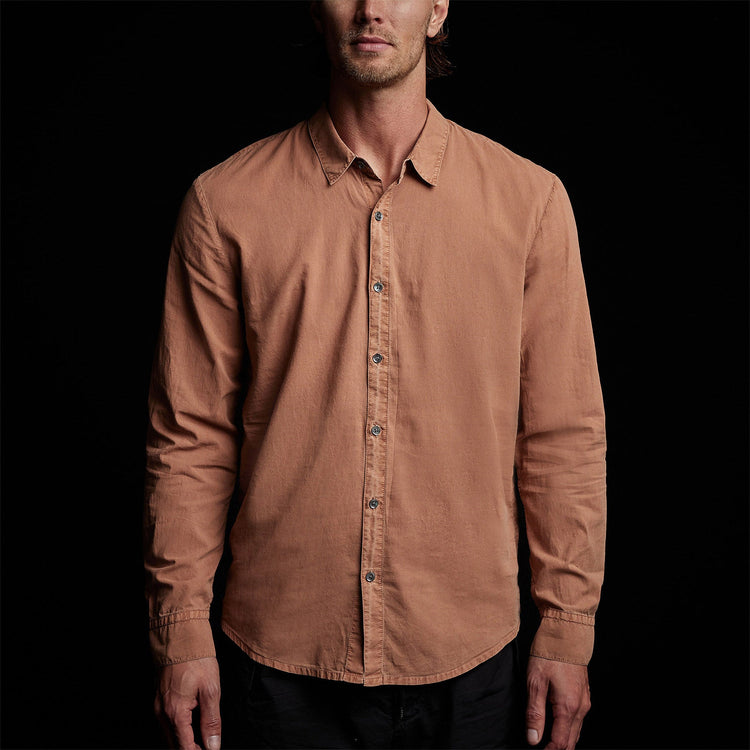 Standard Shirt in Nutmeg Pigment | James Perse Los Angeles