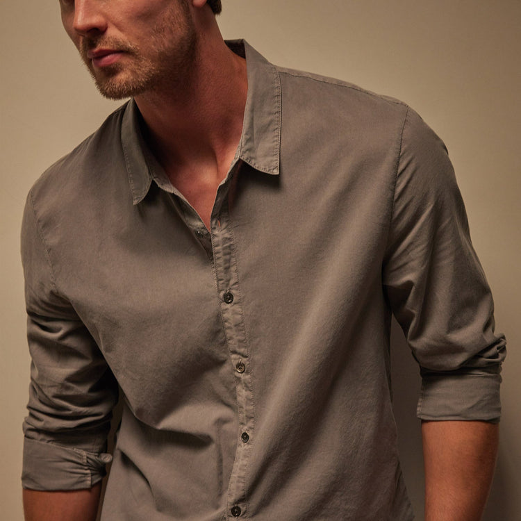Standard Shirt in Silver Grey Pigment | James Perse Los Angeles