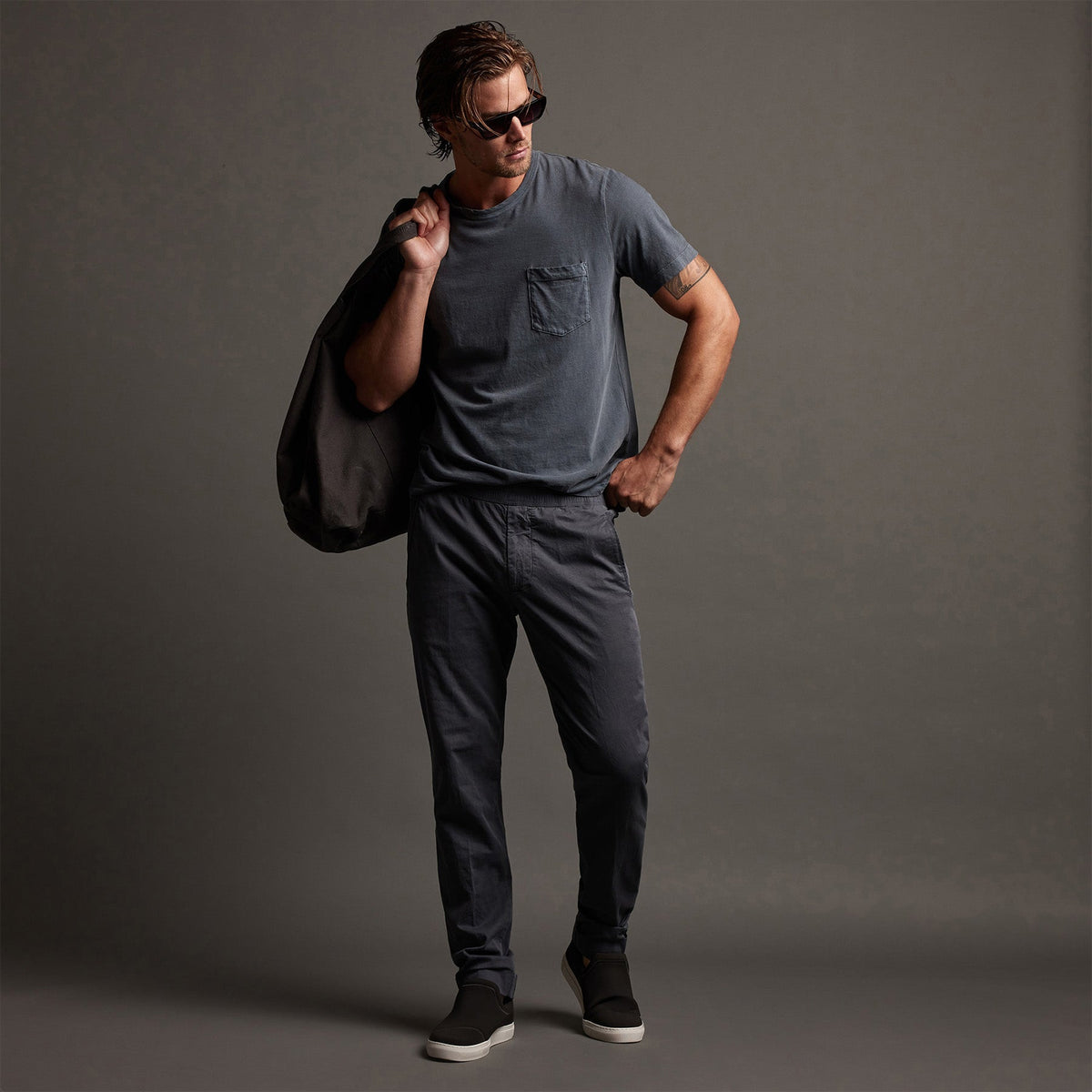 Cotton Linen Cuffed Trouser in Maine Pigment | James Perse Los Angeles