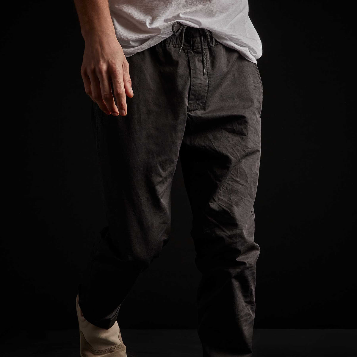 Stretch Cotton Linen Cuffed Trouser in Magma Pigment | James Perse Los Angeles
