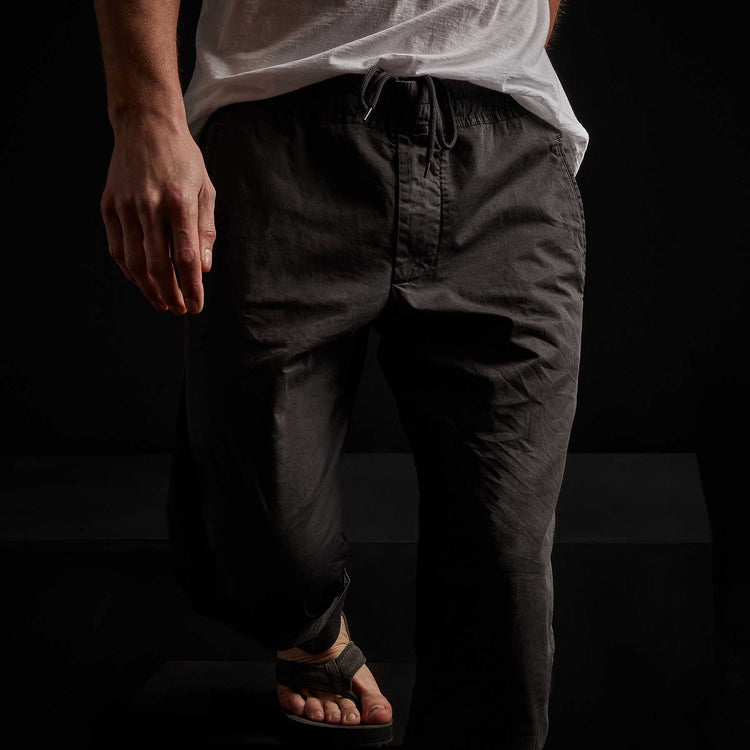 Stretch Cotton Linen Cuffed Trouser in Magma Pigment | James Perse Los Angeles