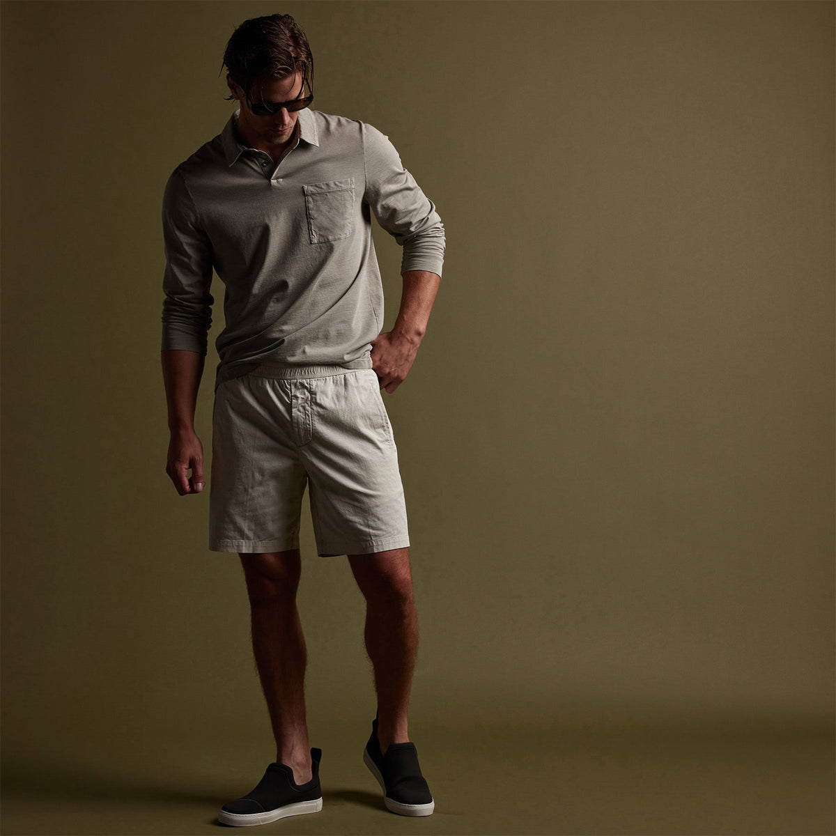 Cotton Linen Tailored Short in Paste Pigment | James Perse Los Angeles