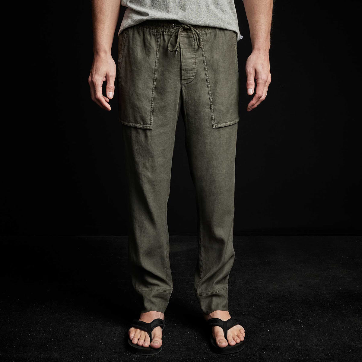 Patch Pocket Utility Pant in Alligator Pigment | James Perse Los Angeles