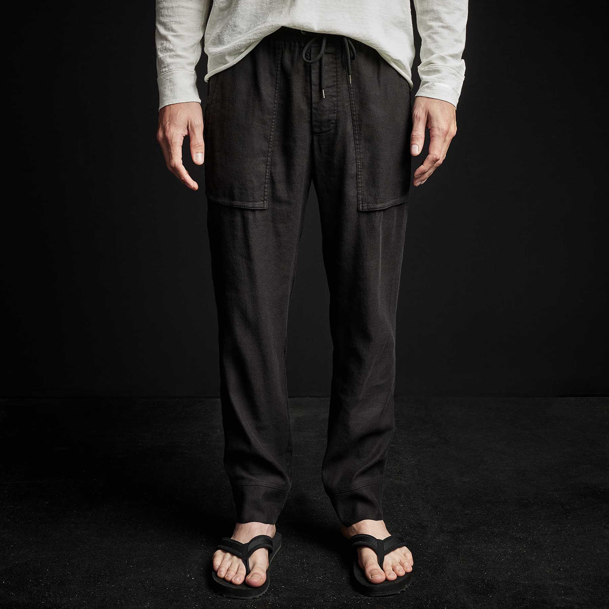Patch Pocket Utility Pant in Black | James Perse Los Angeles