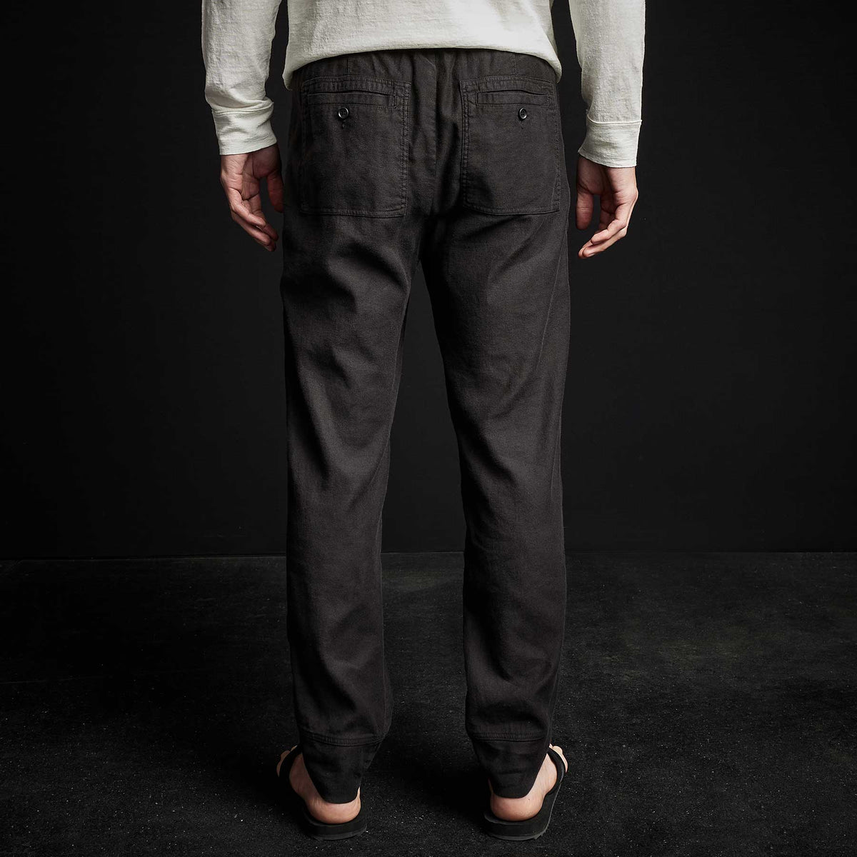 Patch Pocket Utility Pant in Black | James Perse Los Angeles