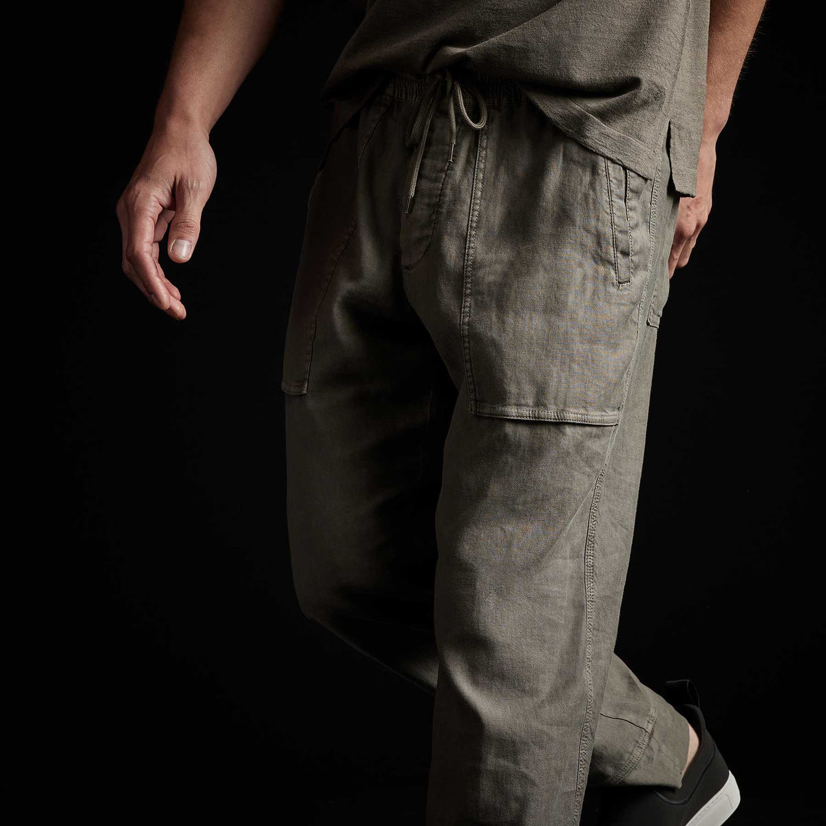 Patch Pocket Utility Pant in River Rock Pigment | James Perse Los Angeles