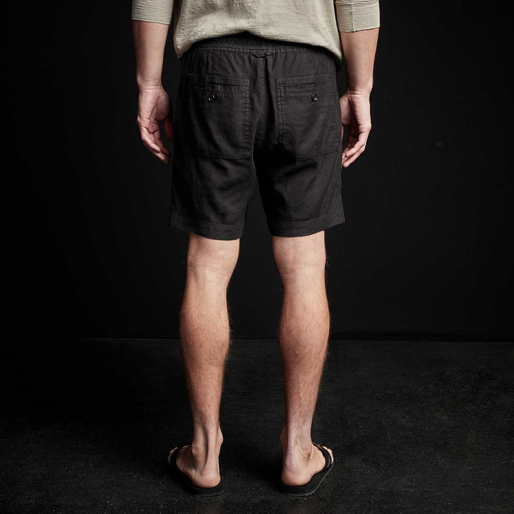 Patch Pocket Short in Black | James Perse Los Angeles