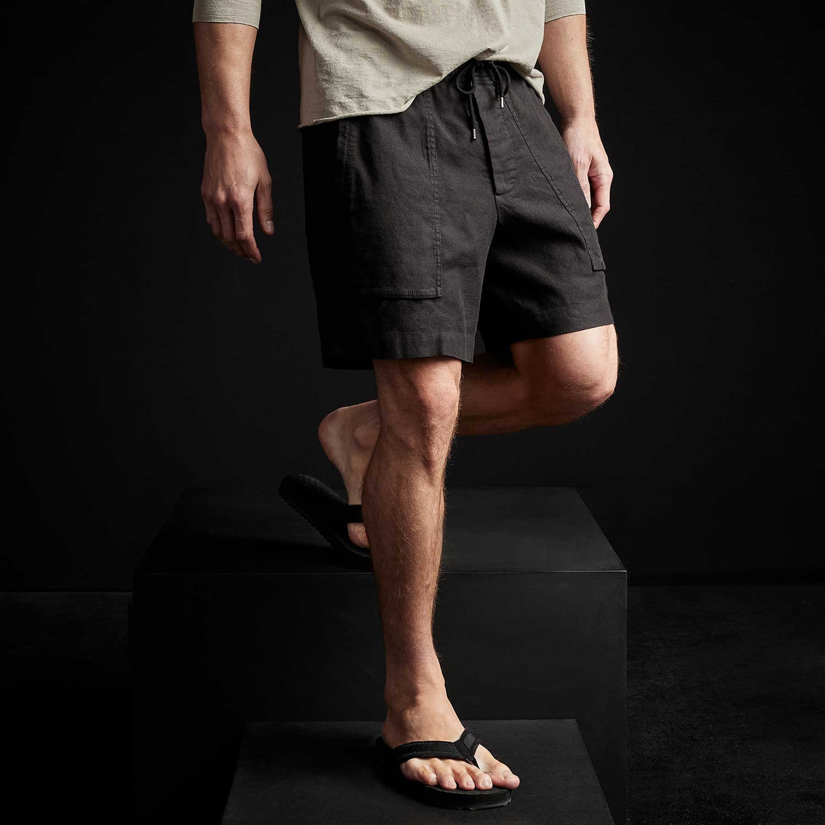 Patch Pocket Short in Black | James Perse Los Angeles