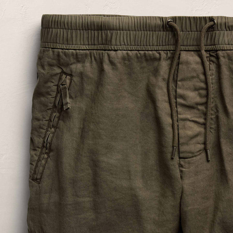 Ln Cotton Strch Micro Canvas Pant in Army Green Pigment | James Perse Los Angeles