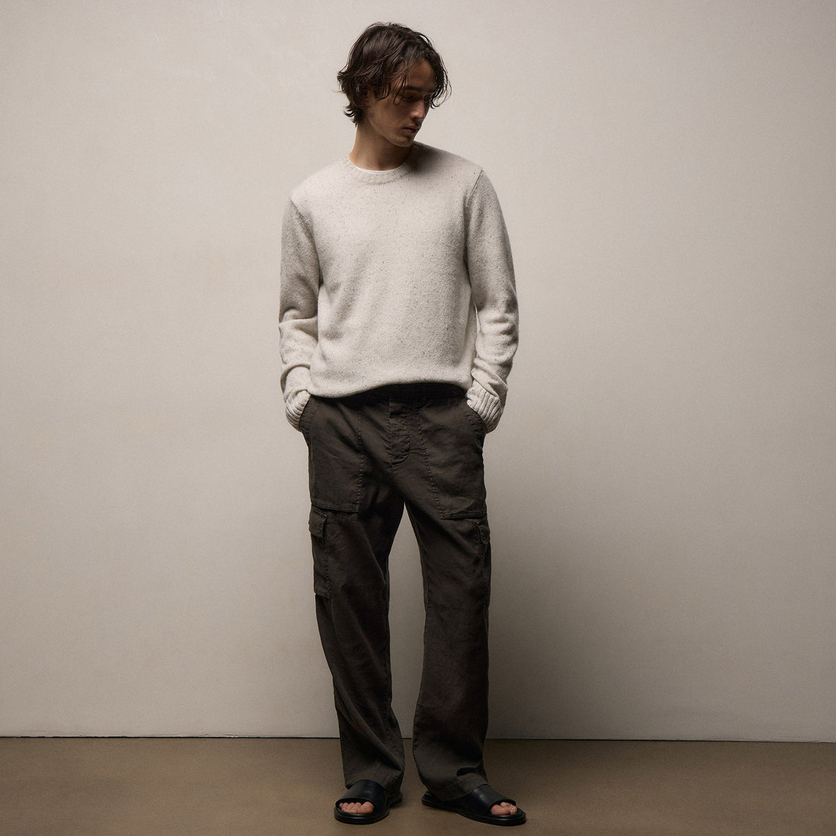 Stretch Linen Cargo Pant in Dark Olive Pigment | James Perse Los Angeles