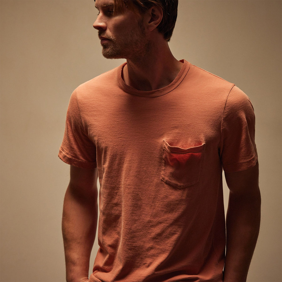 Lightweight Jersey Pocket Tee in Adobe Pigment | James Perse Los Angeles