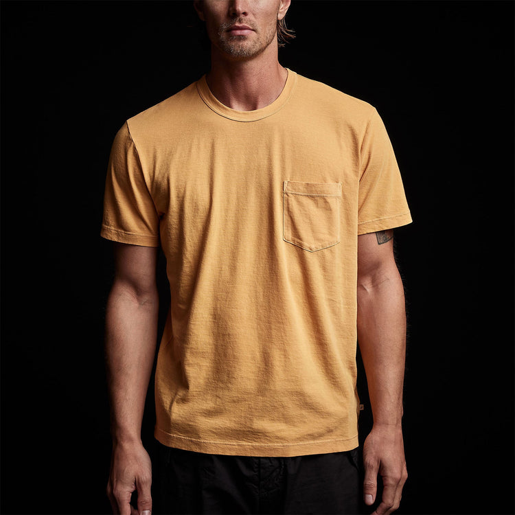 Lightweight Jersey Pocket Tee in Apricot Pigment | James Perse Los Angeles 