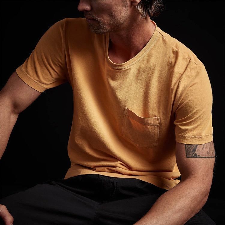 Lightweight Jersey Pocket Tee in Apricot Pigment | James Perse Los Angeles 