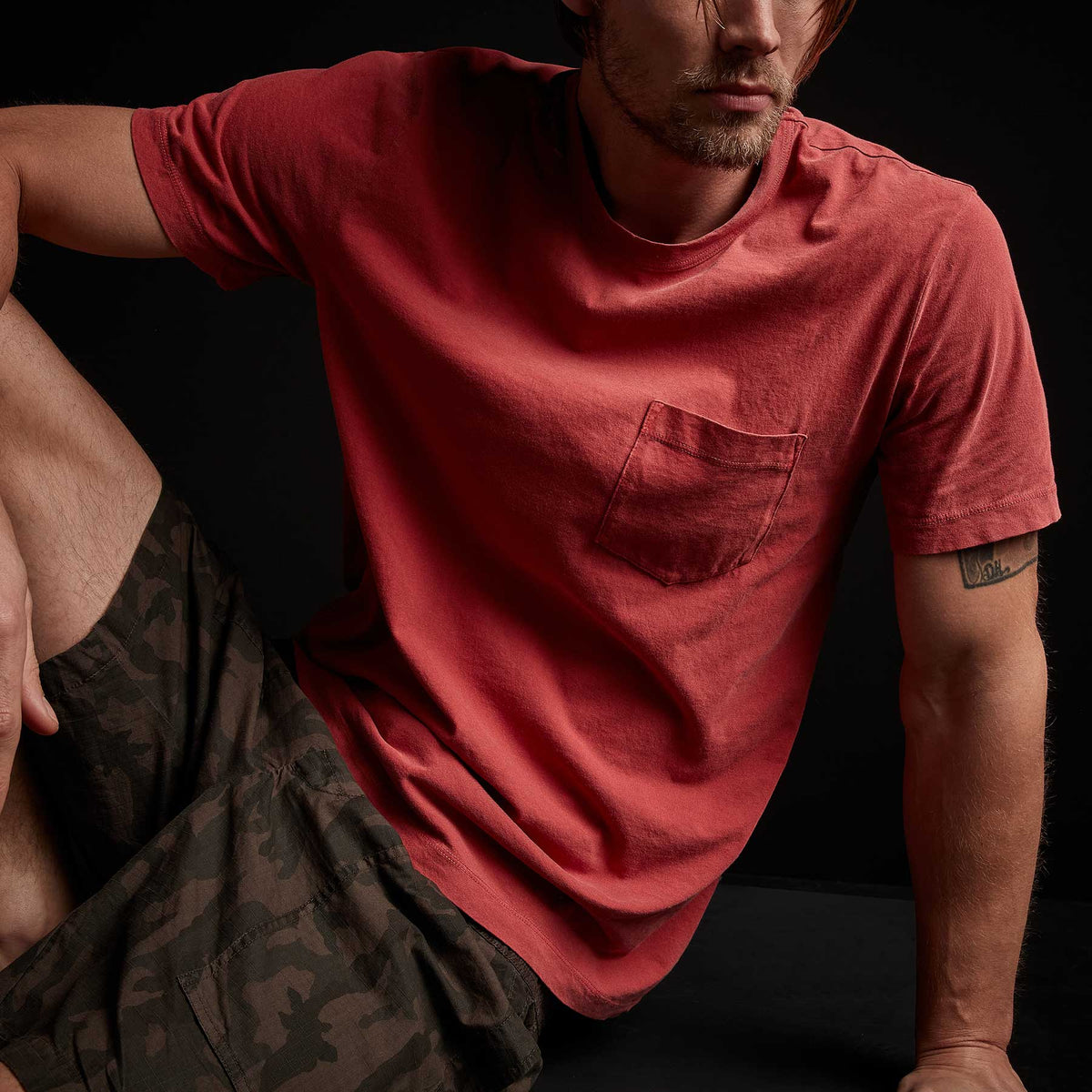 Lightweight Jersey Pocket Tee - Brick Pigment | James Perse Los Angeles
