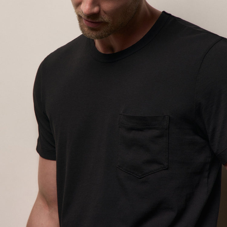 Lightweight Jersey Pocket Tee in Black | James Perse Los Angeles
