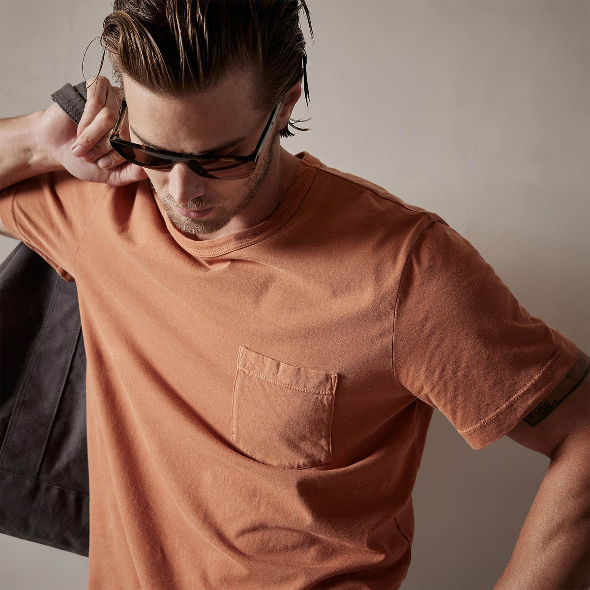 Lightweight Jersey Pocket Tee in Bonfire Pigment | James Perse Los Angeles