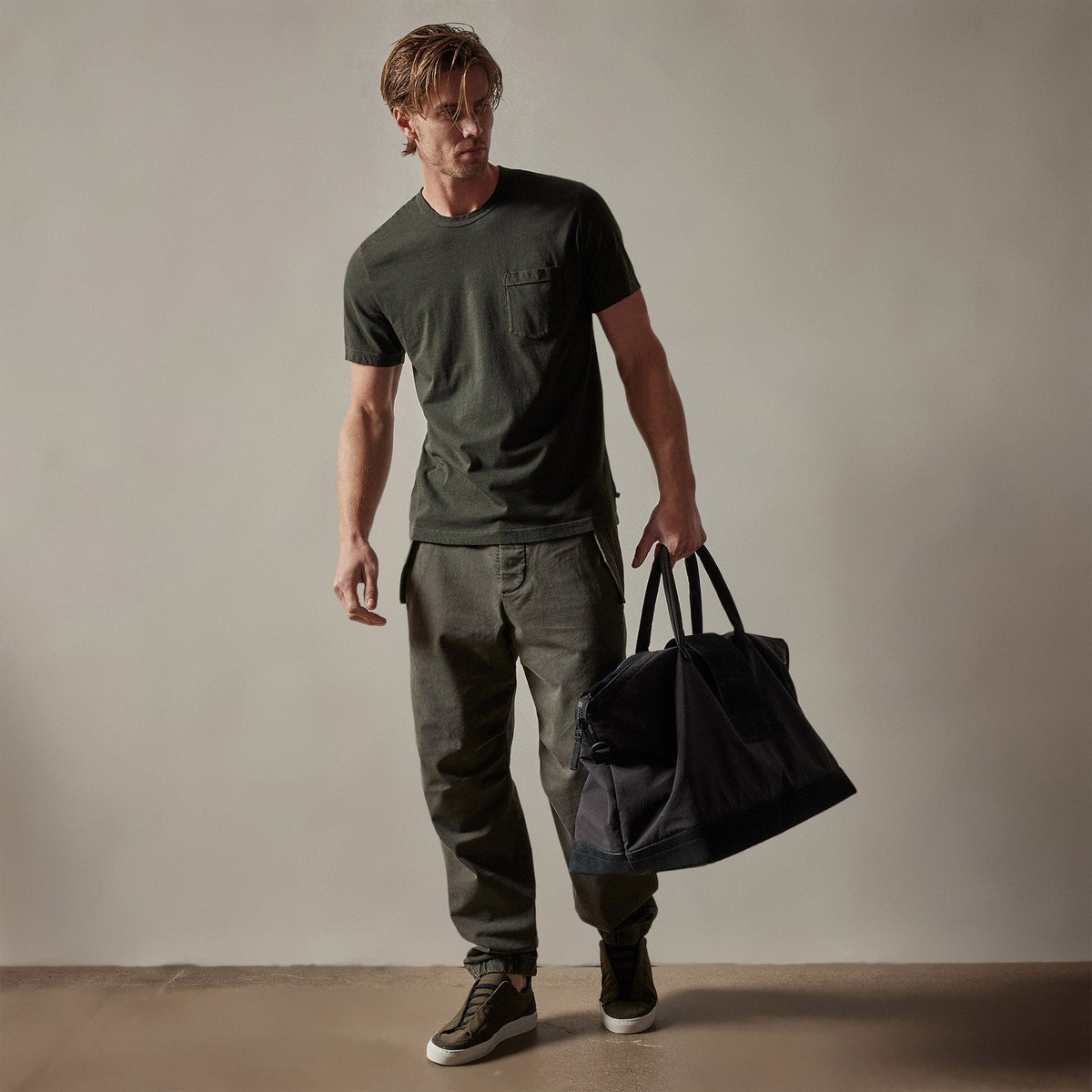 Lightweight Jersey Pocket Tee in Dark Olive Pigment | James Perse Los Angeles
