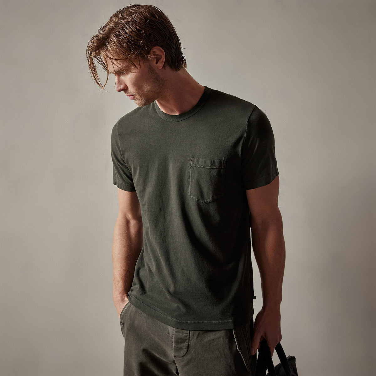 Lightweight Jersey Pocket Tee in Dark Olive Pigment | James Perse Los Angeles