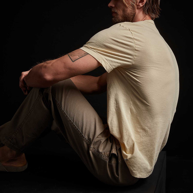 Lightweight Jersey Pocket Tee - Gesso Pigment | James Perse Los Angeles