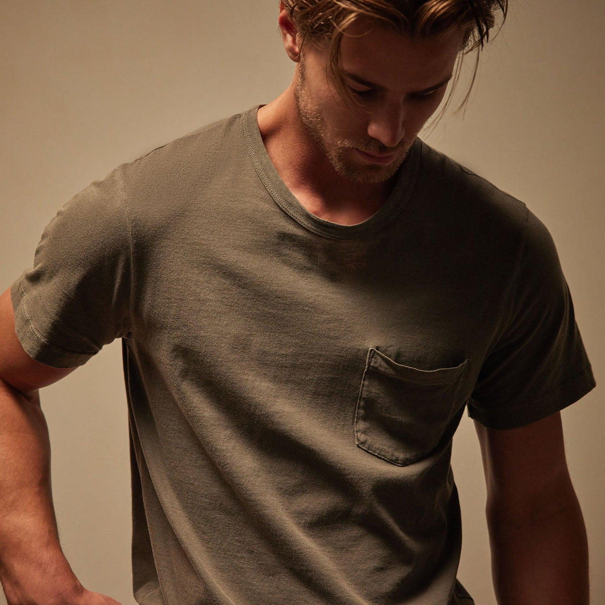 Lightweight Jersey Pocket Tee in Palm Pigment | James Perse Los Angeles