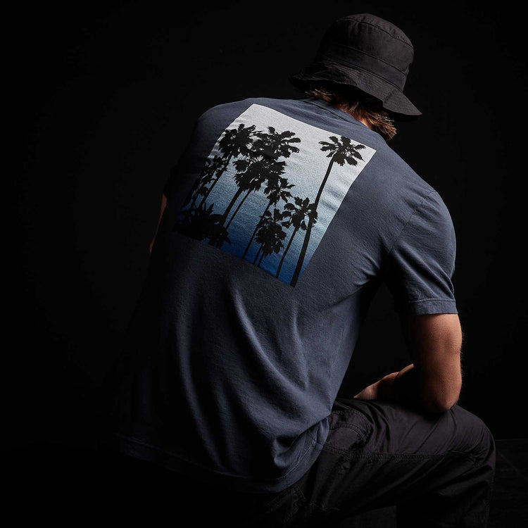 Short Sleeve Crew Palm Graphics in Blue Oil Pigment | James Perse Los Angeles 
