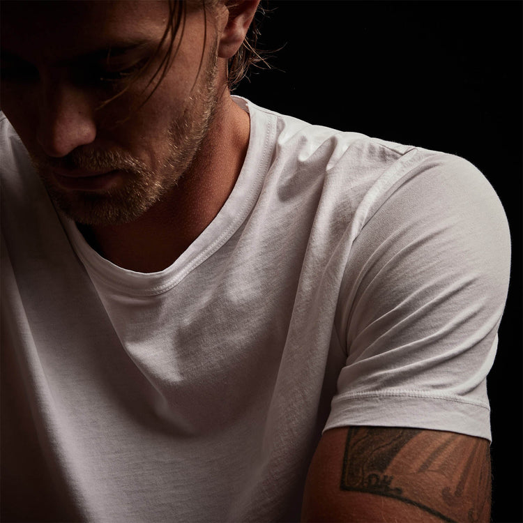 Mountain Graphic Crew in White | James Perse Los Angeles