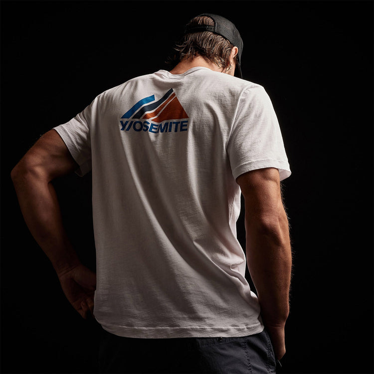 Mountain Graphic Crew in White | James Perse Los Angeles