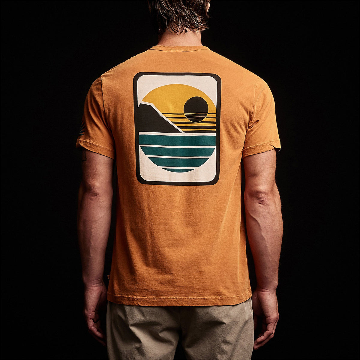 Malibu Shoreline Graphic Crew in Citrine Pigment | James Perse Los Angeles
