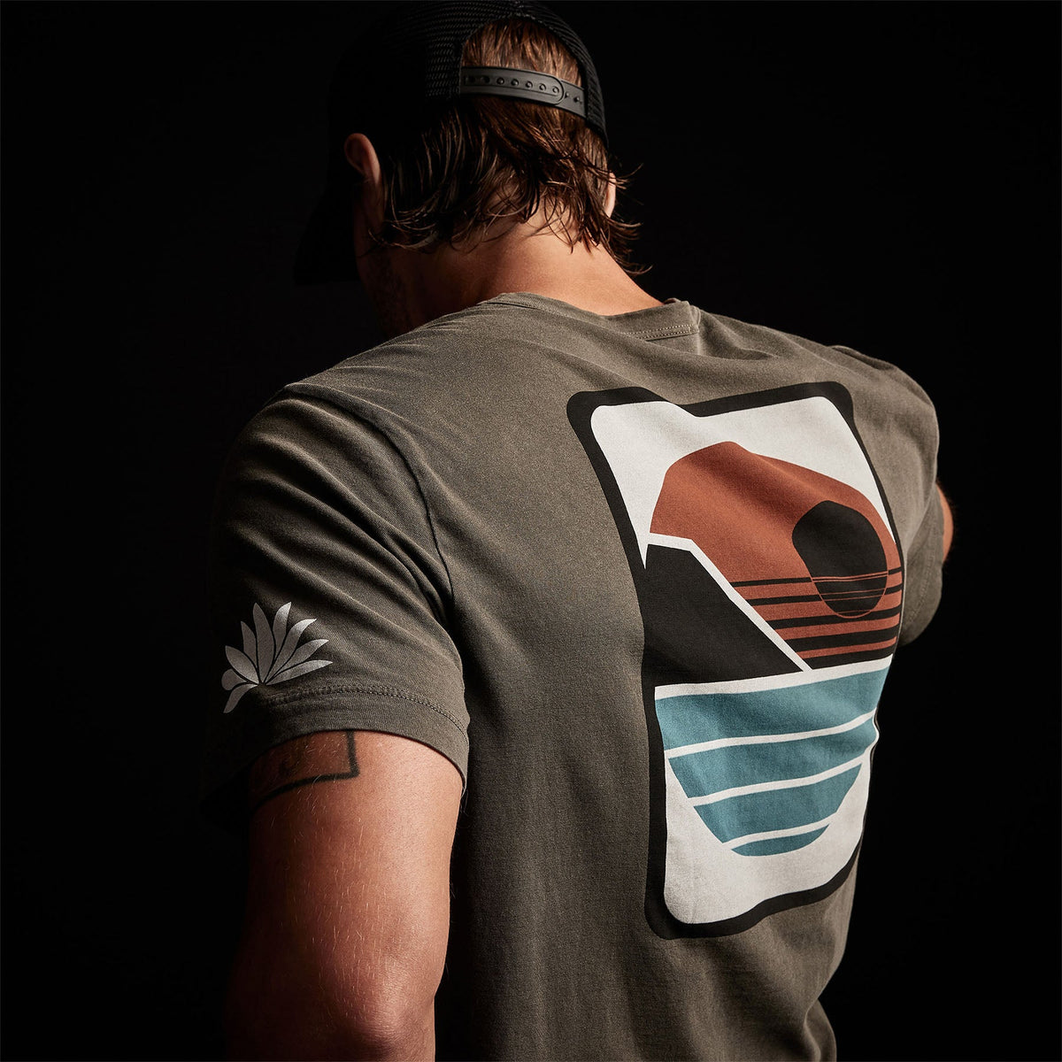 Malibu Shoreline Graphic Crew in Platoon Pigment | James Perse Los Angeles