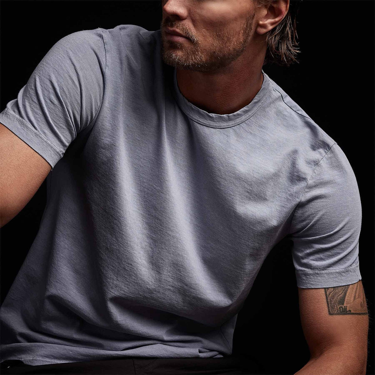Short Sleeve Crew Neck in Aura Pigment | James Perse Los Angeles