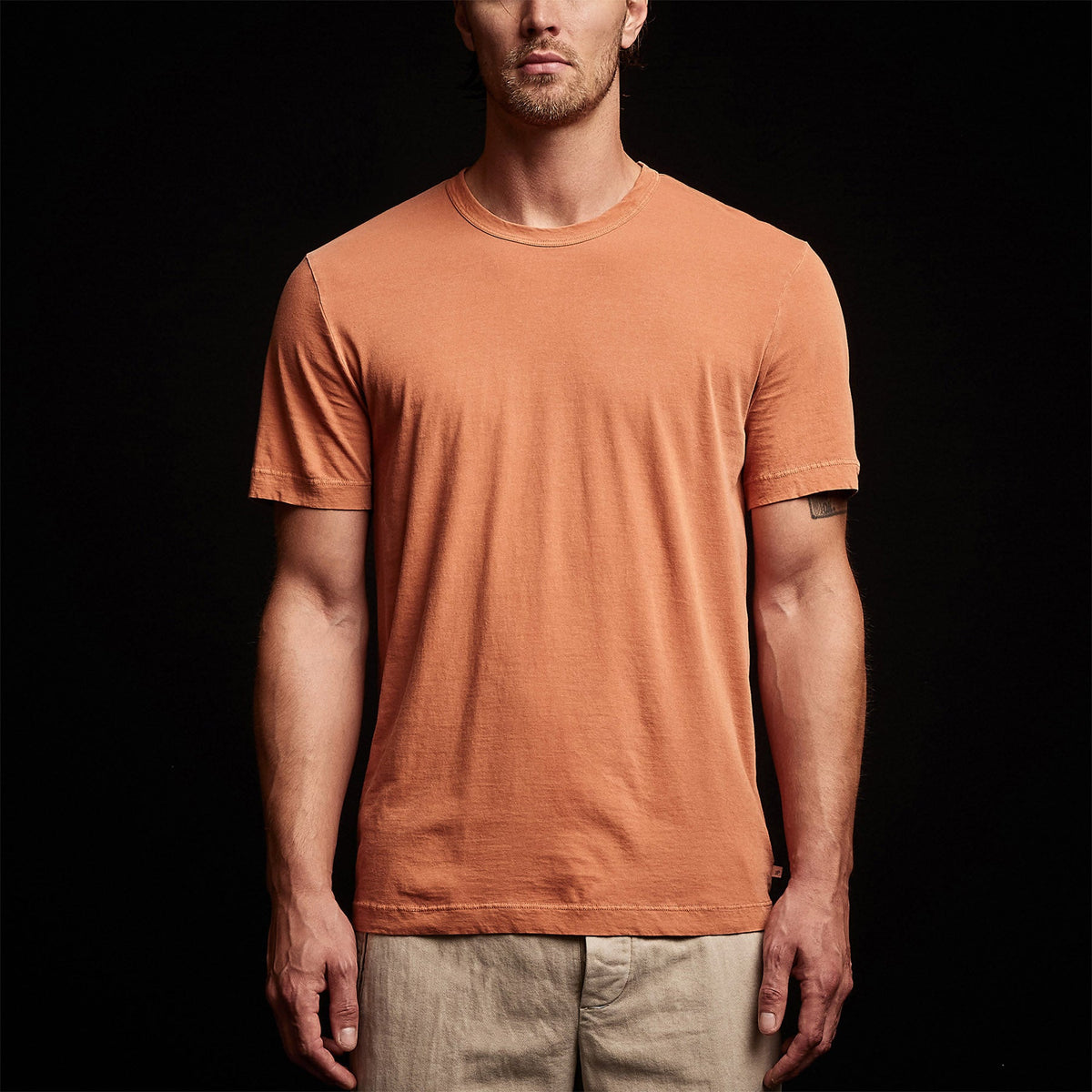 Short Sleeve Crew Neck in Bonfire Pigment | James Perse Los Angeles