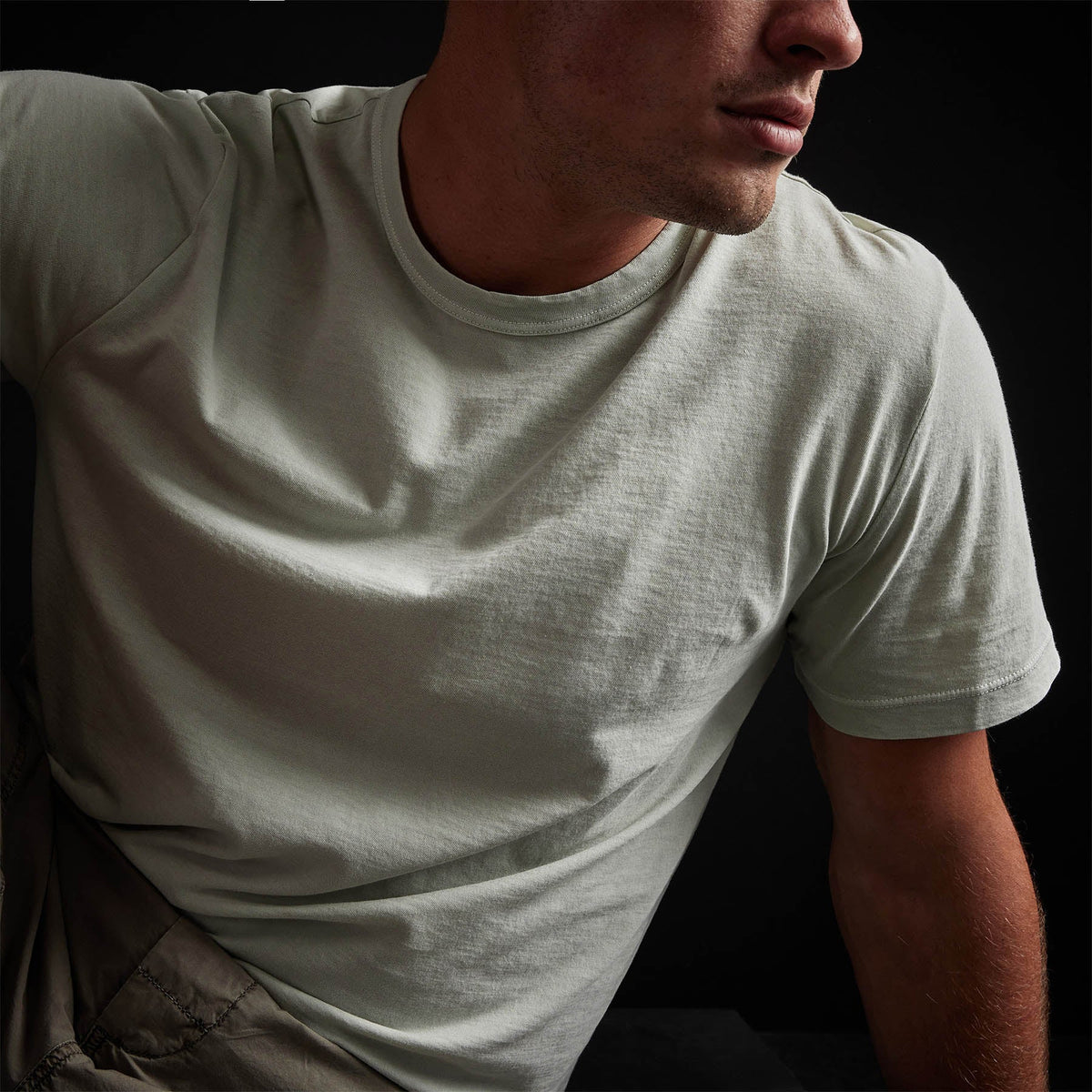Short Sleeve Crew Neck in Celery Pigment | James Perse Los Angeles