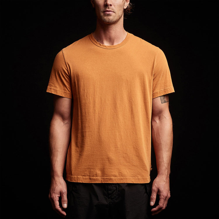 Short Sleeve Crew Neck in Citrine Pigment | James Perse Los Angeles