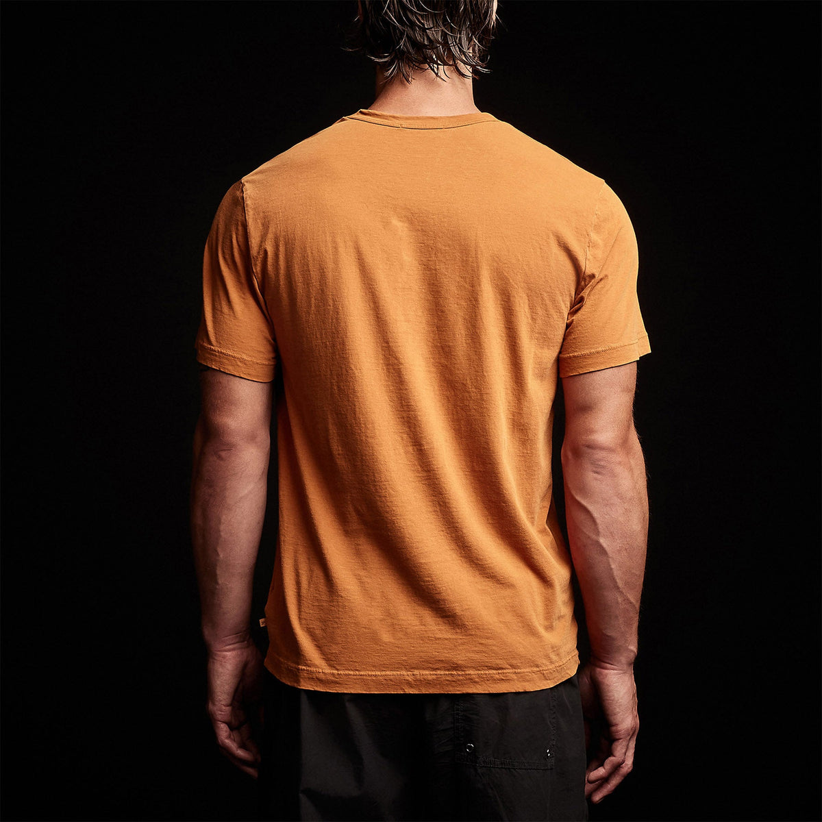 Short Sleeve Crew Neck in Citrine Pigment | James Perse Los Angeles
