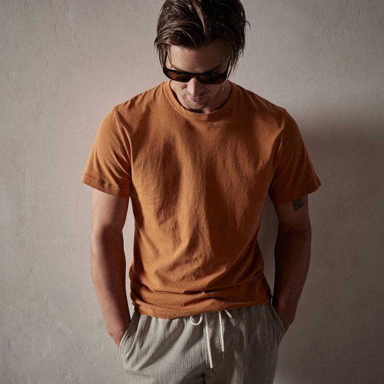 Short Sleeve Crew Neck in Citrine Pigment | James Perse Los Angeles