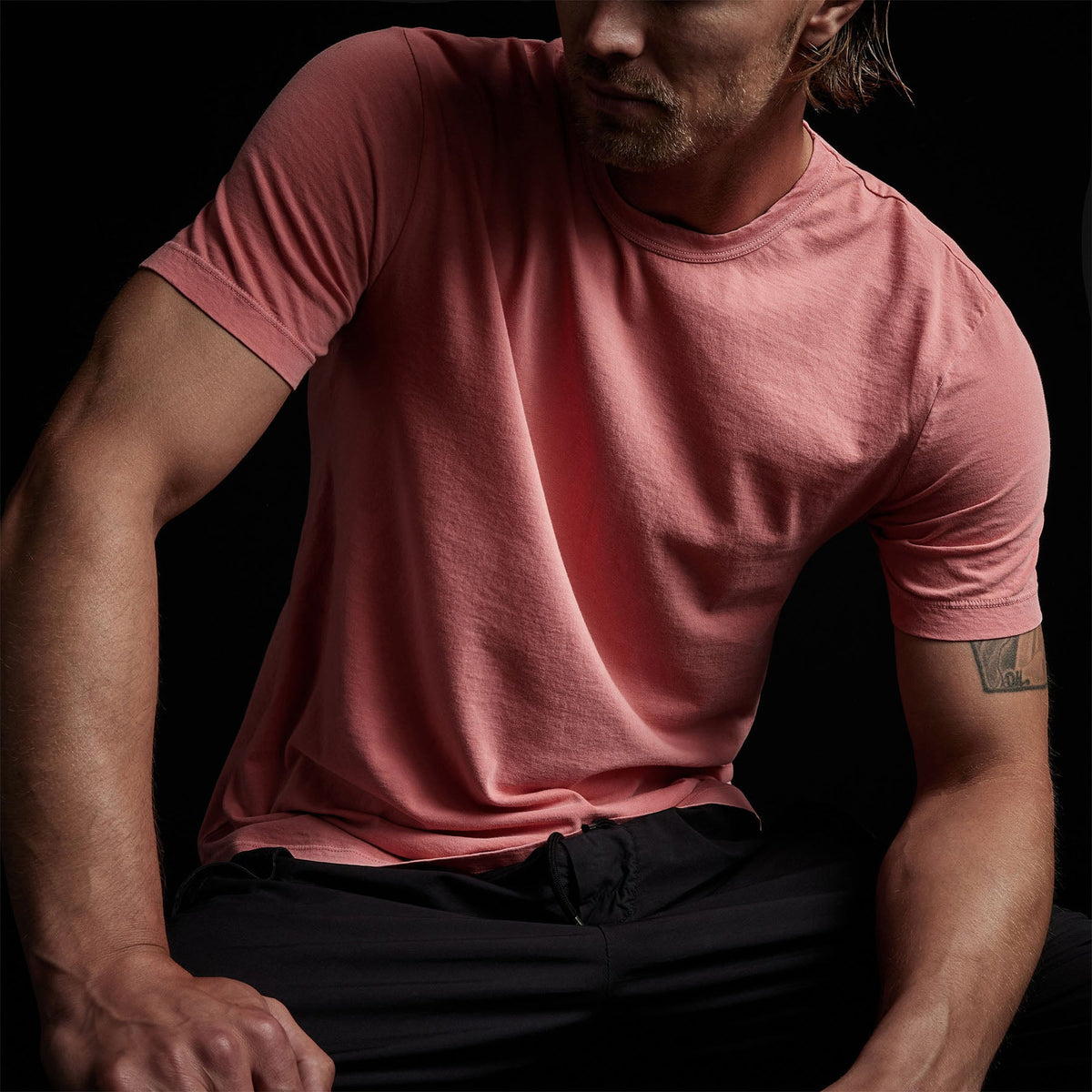 Short Sleeve Crew Neck in Flamingo Pigment | James Perse Los Angeles