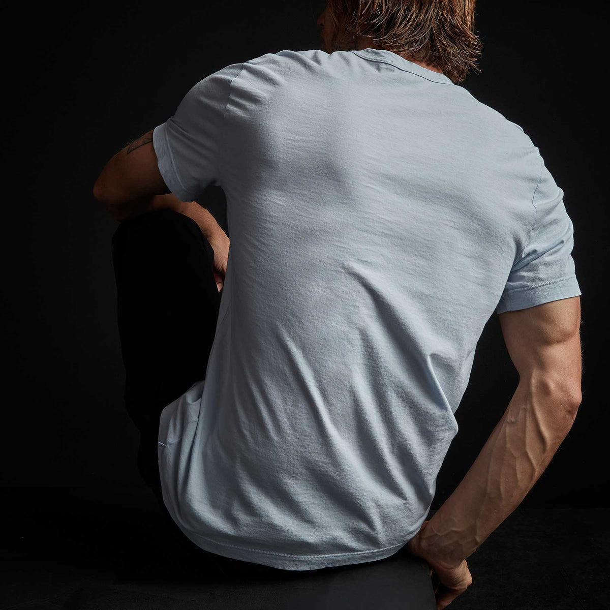 Short Sleeve Crew Neck in Powder Blue Pigment | James Perse Los Angeles
